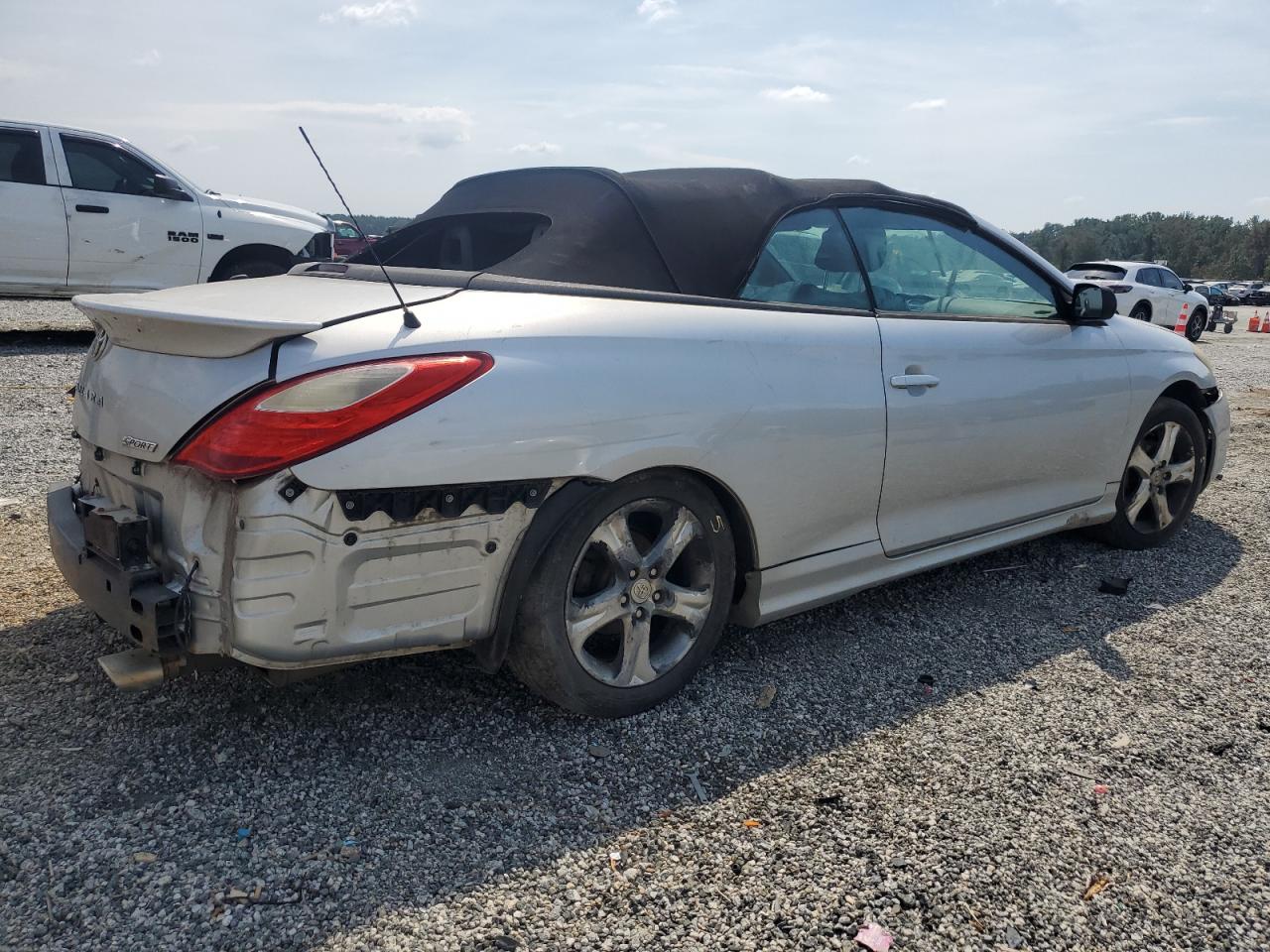 2007 TOYOTA CAMRY SOLARA SE photo 3