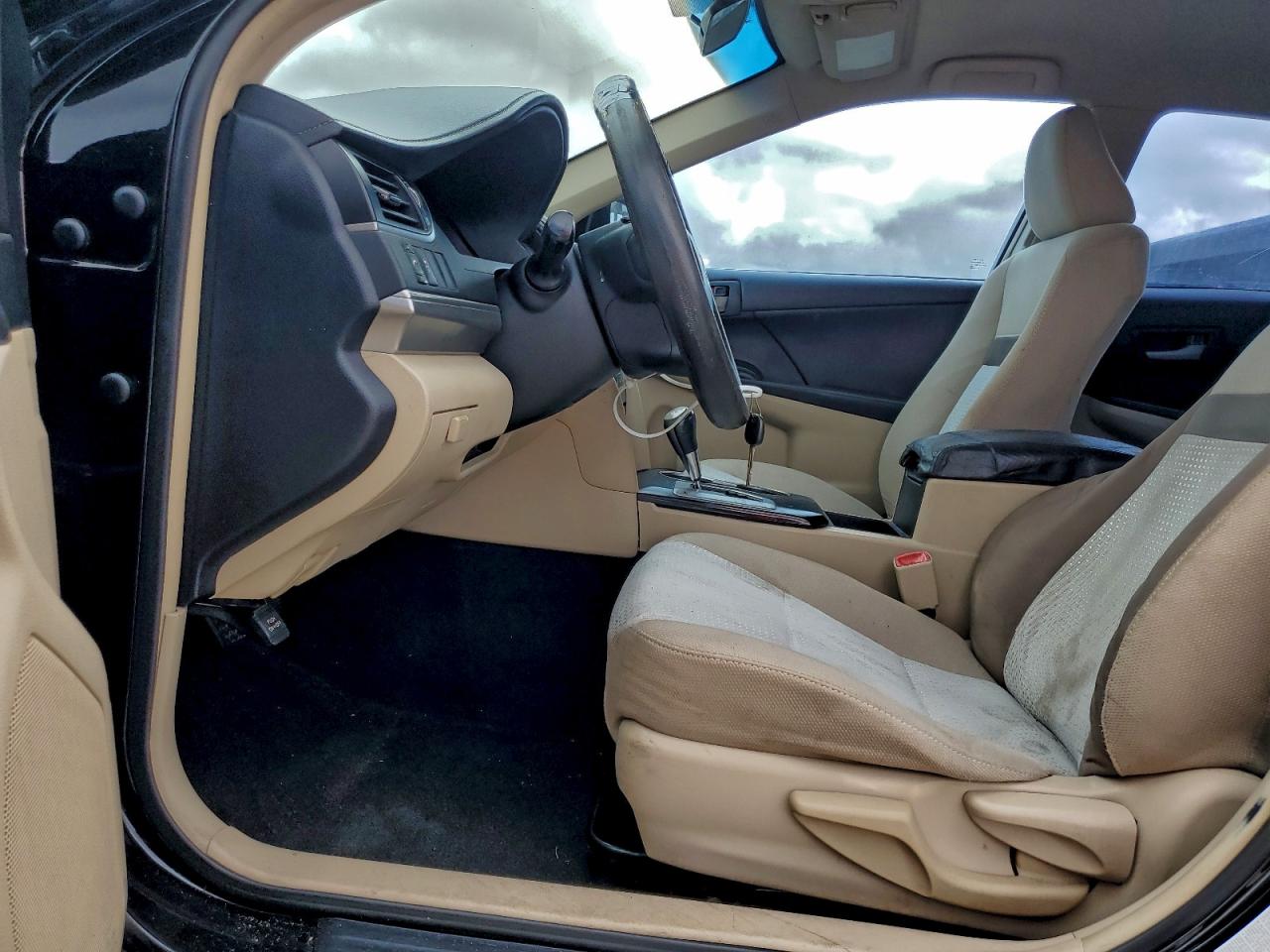 2012 TOYOTA CAMRY BASE photo 7