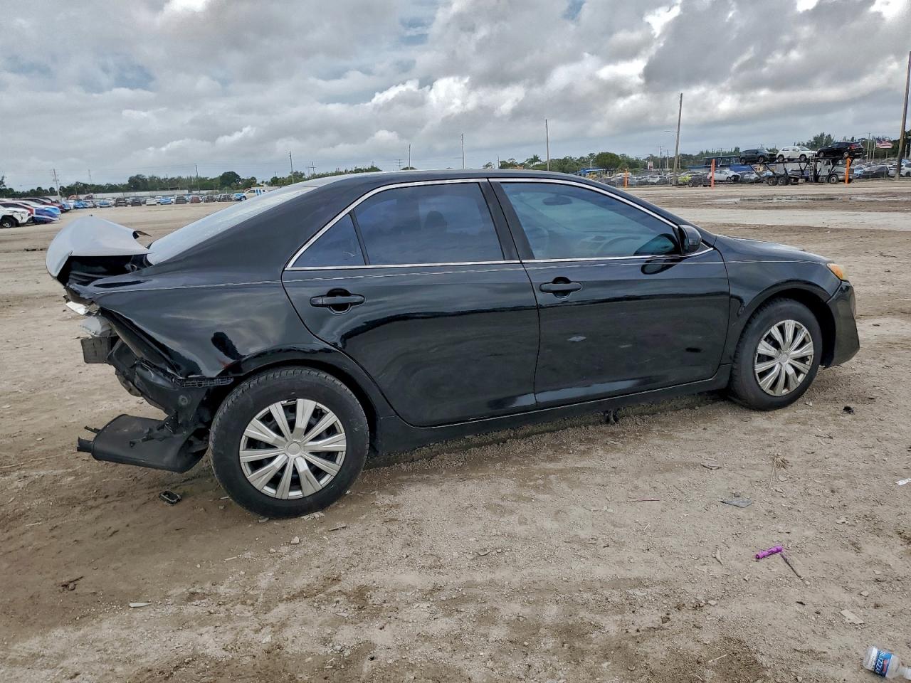 2012 TOYOTA CAMRY BASE photo 3