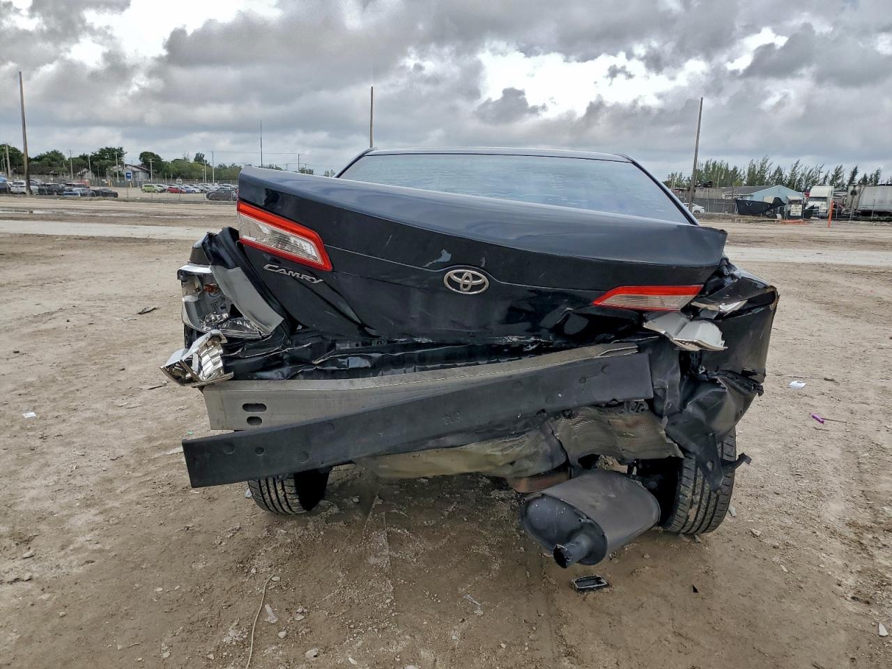 2012 TOYOTA CAMRY BASE photo 6