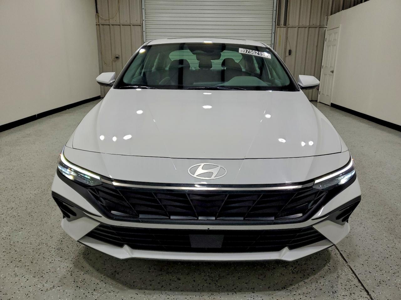 2025 HYUNDAI ELANTRA SEL photo 5