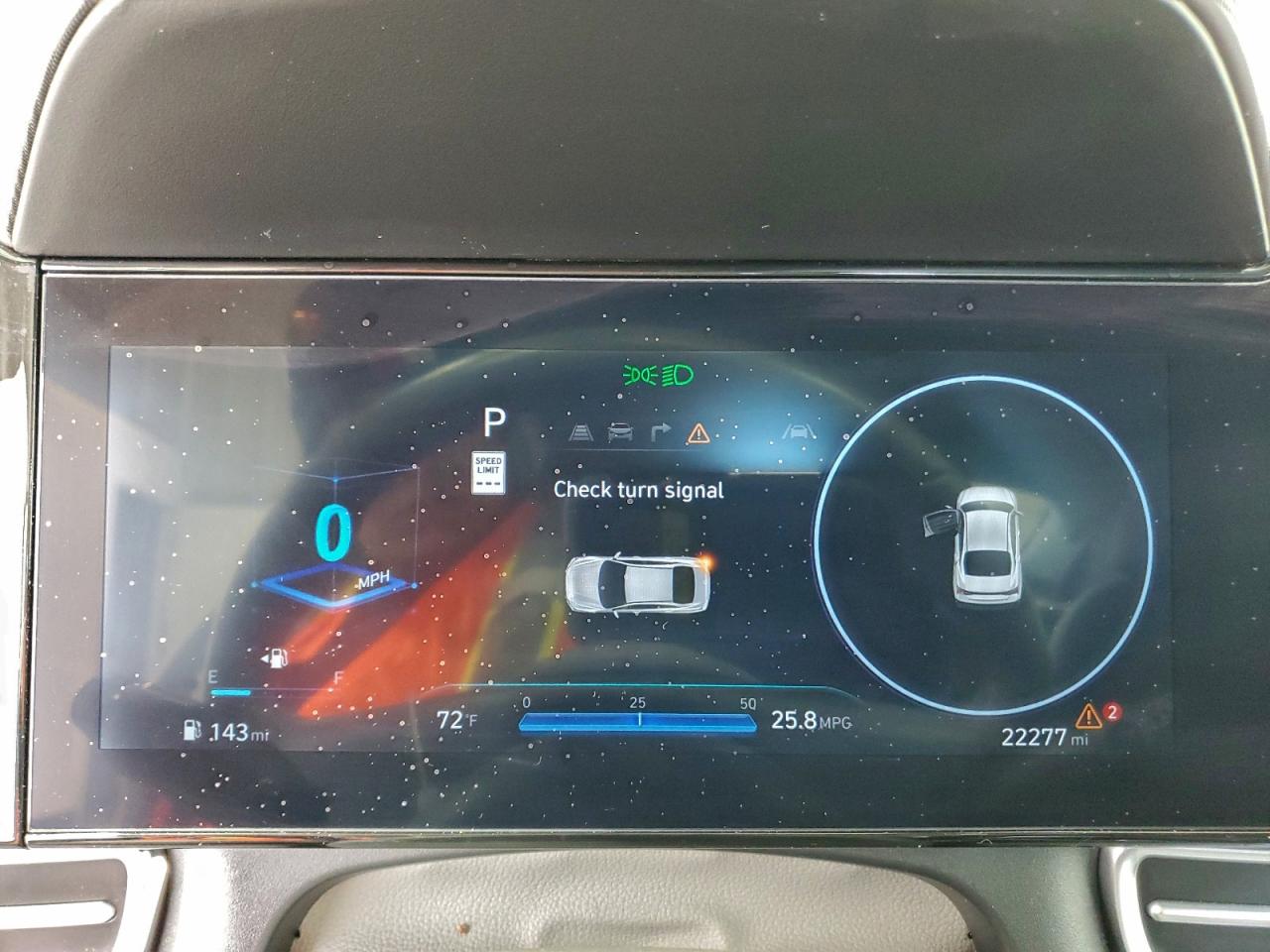 2025 HYUNDAI ELANTRA SEL photo 9