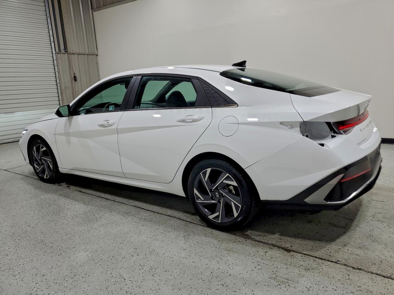 2025 HYUNDAI ELANTRA SEL photo 2