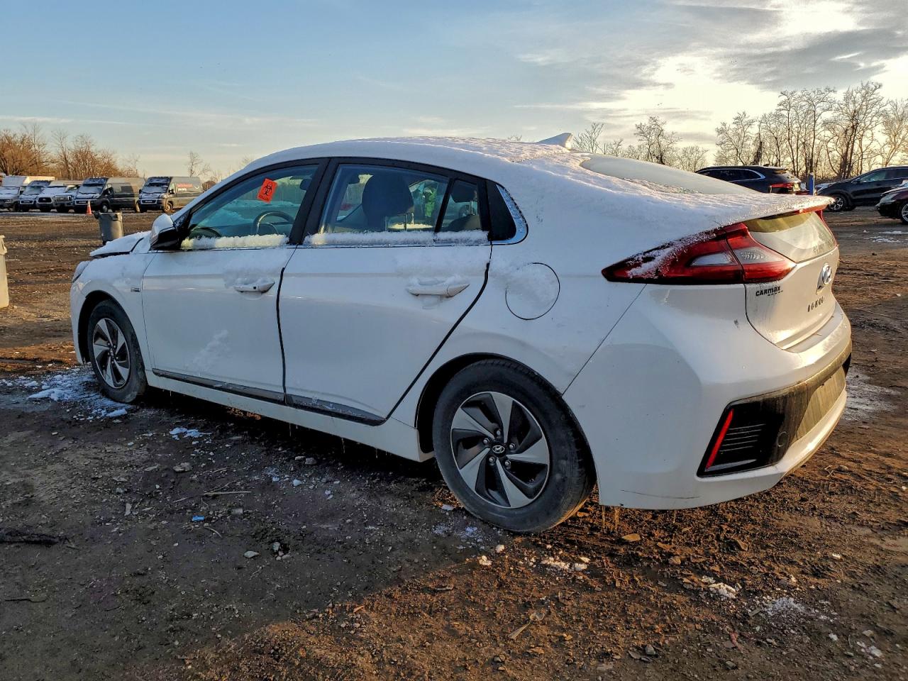 2018 HYUNDAI IONIQ SEL photo 2