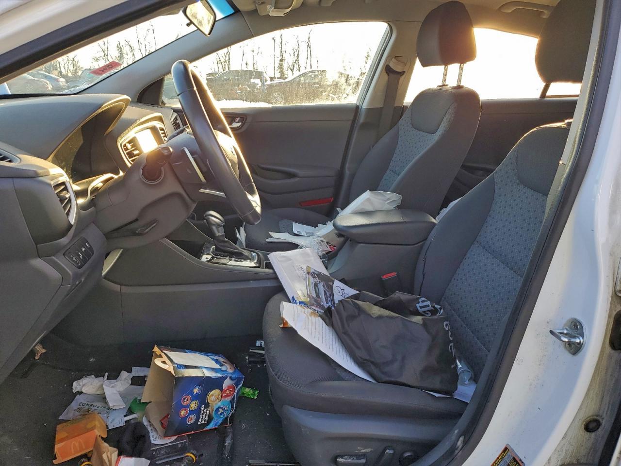 2018 HYUNDAI IONIQ SEL photo 7