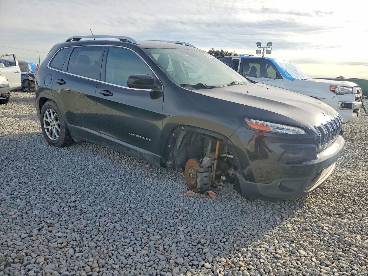 2018 JEEP CHEROKEE LATITUDE photo 4