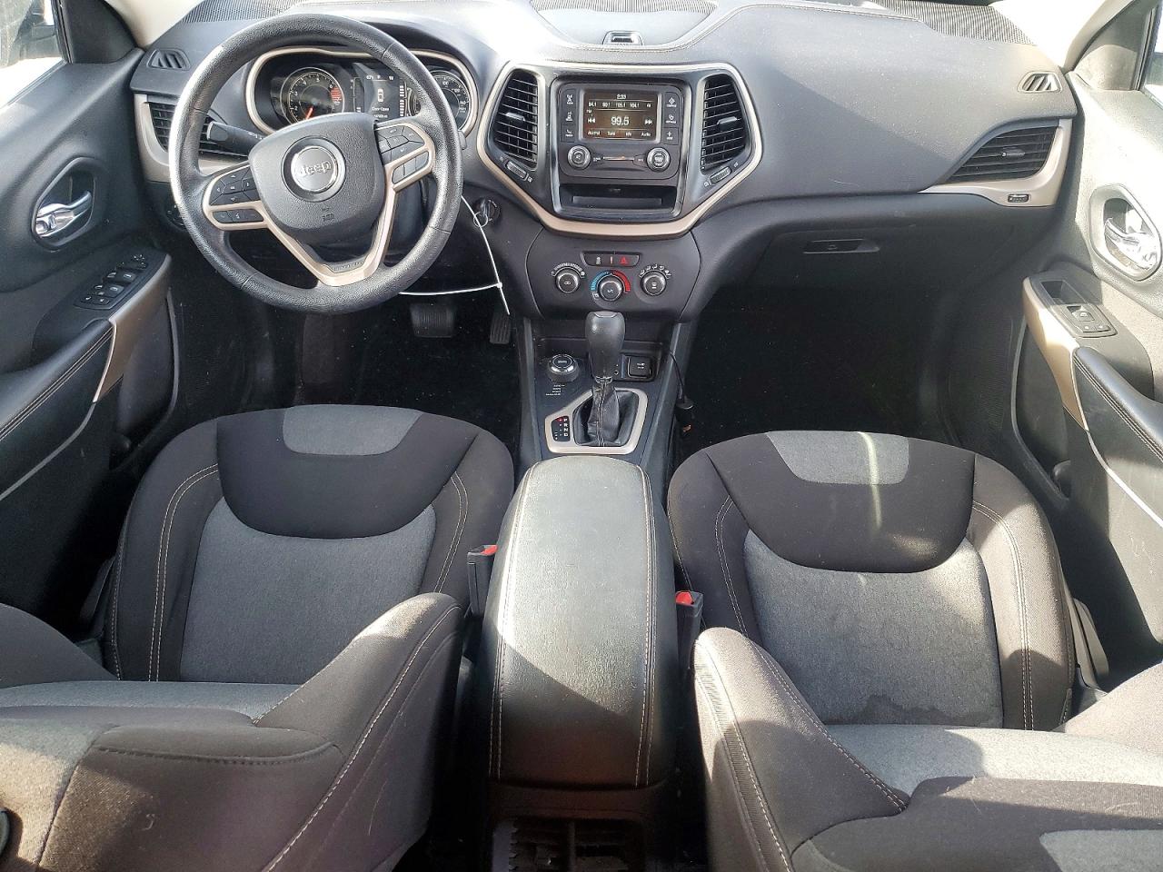 2018 JEEP CHEROKEE LATITUDE photo 8