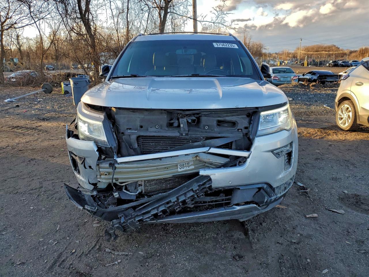 2018 FORD EXPLORER XLT photo 5