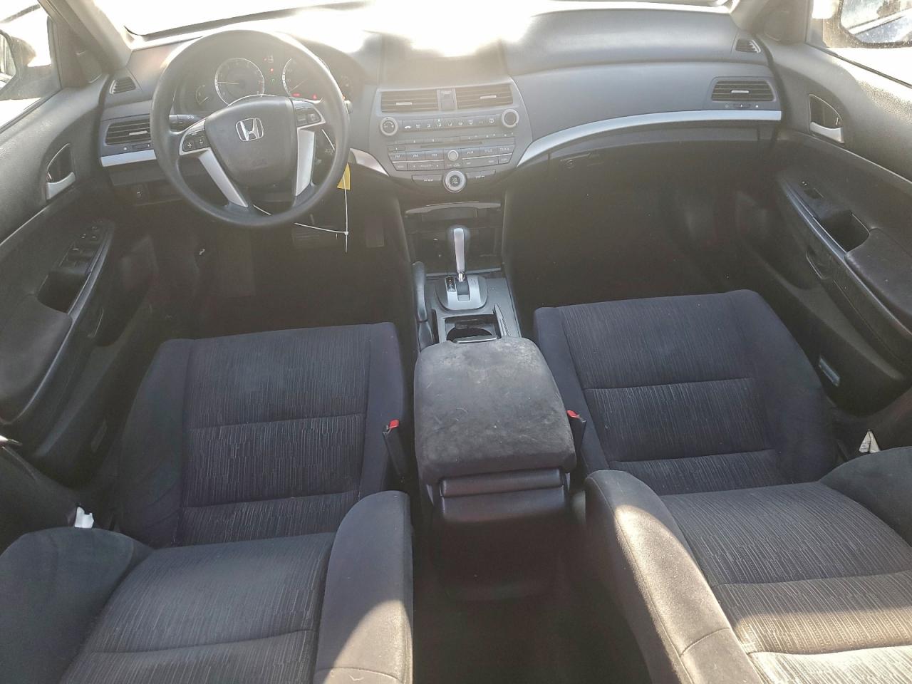 2011 HONDA ACCORD LX photo 8