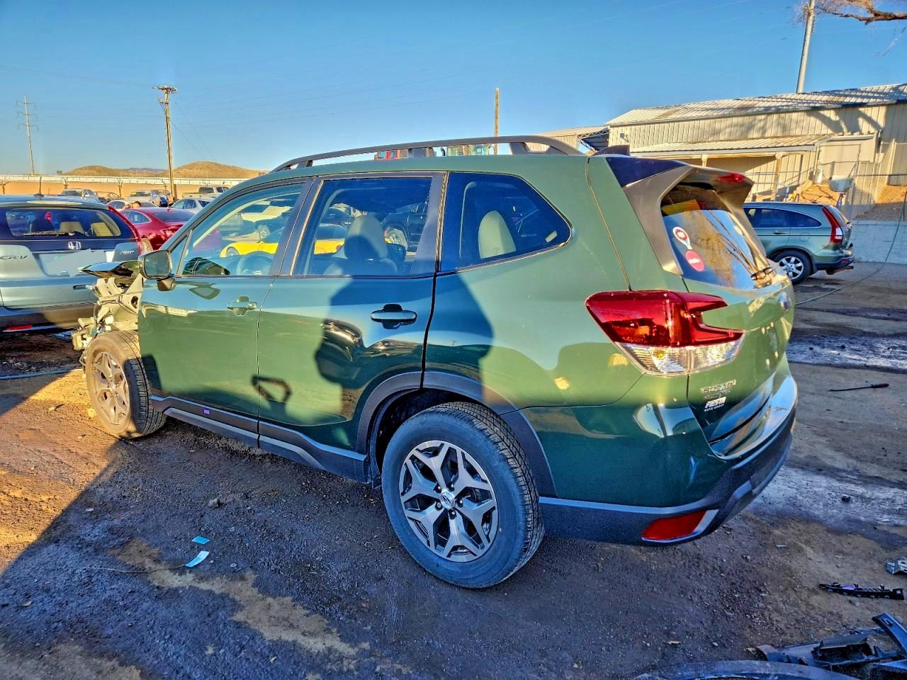 2024 SUBARU FORESTER PREMIUM photo 2