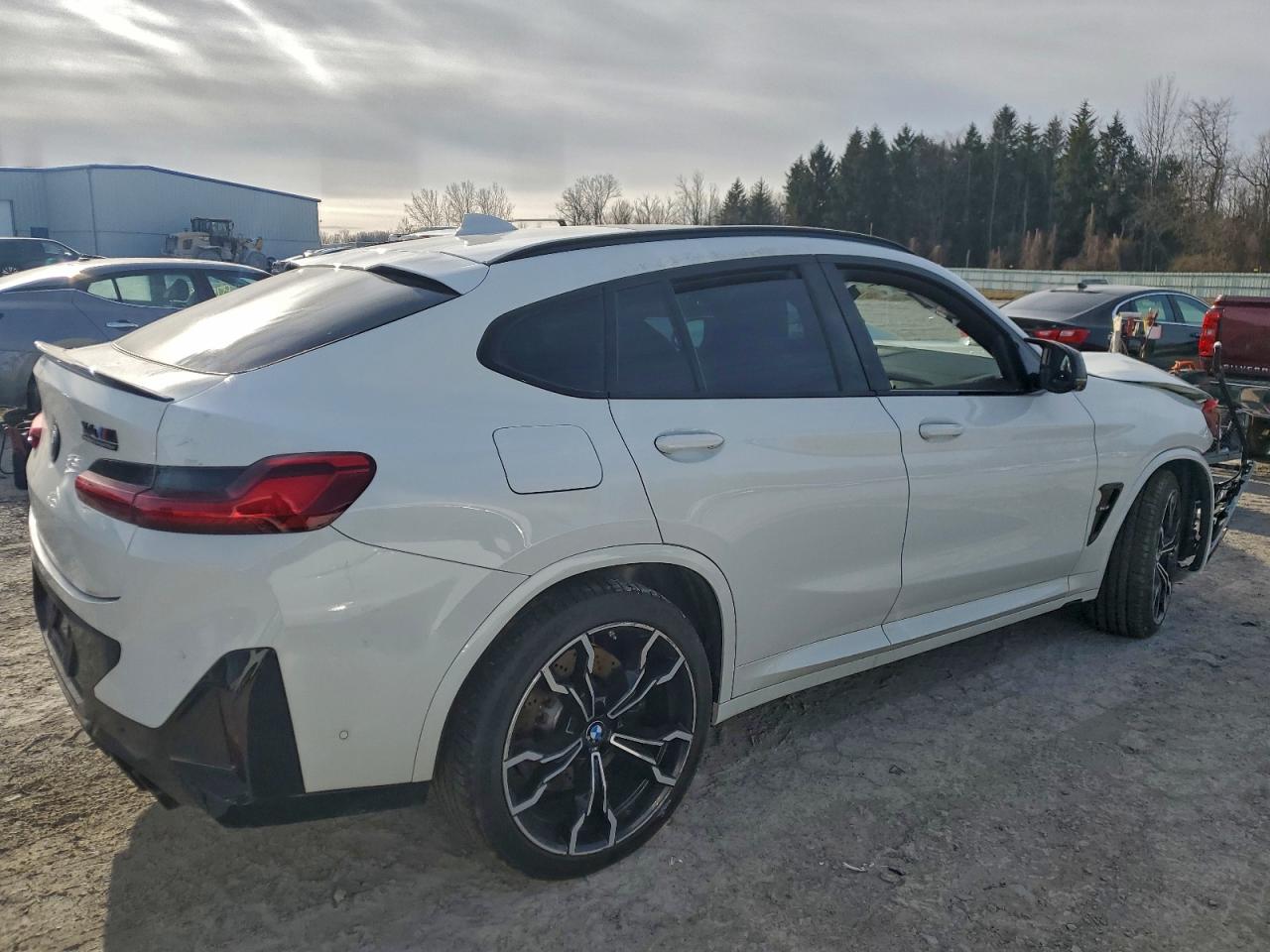 2024 BMW X4 M photo 3