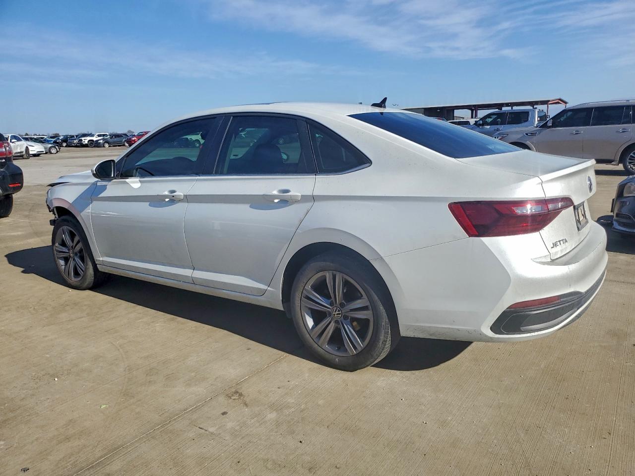 2023 VOLKSWAGEN JETTA SE photo 3