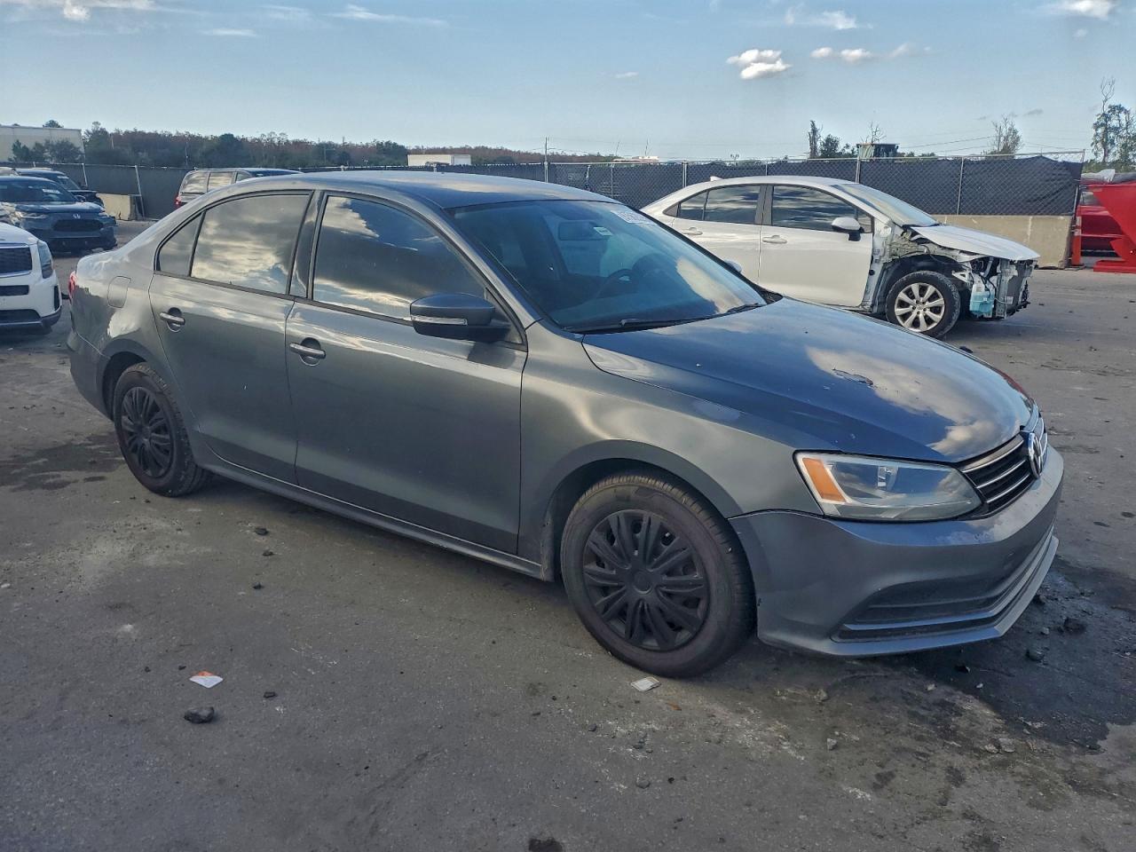 2016 VOLKSWAGEN JETTA S photo 4