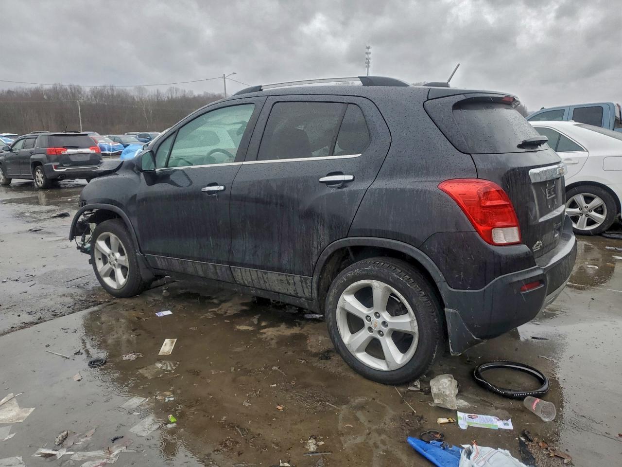 2015 CHEVROLET TRAX LTZ photo 2
