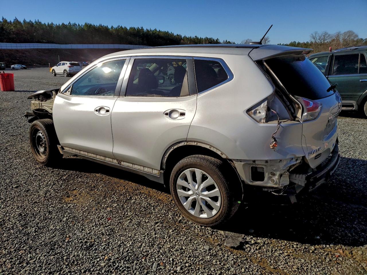 2016 NISSAN ROGUE S photo 2