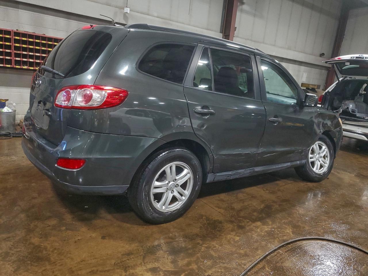 2010 HYUNDAI SANTA FE GLS photo 3