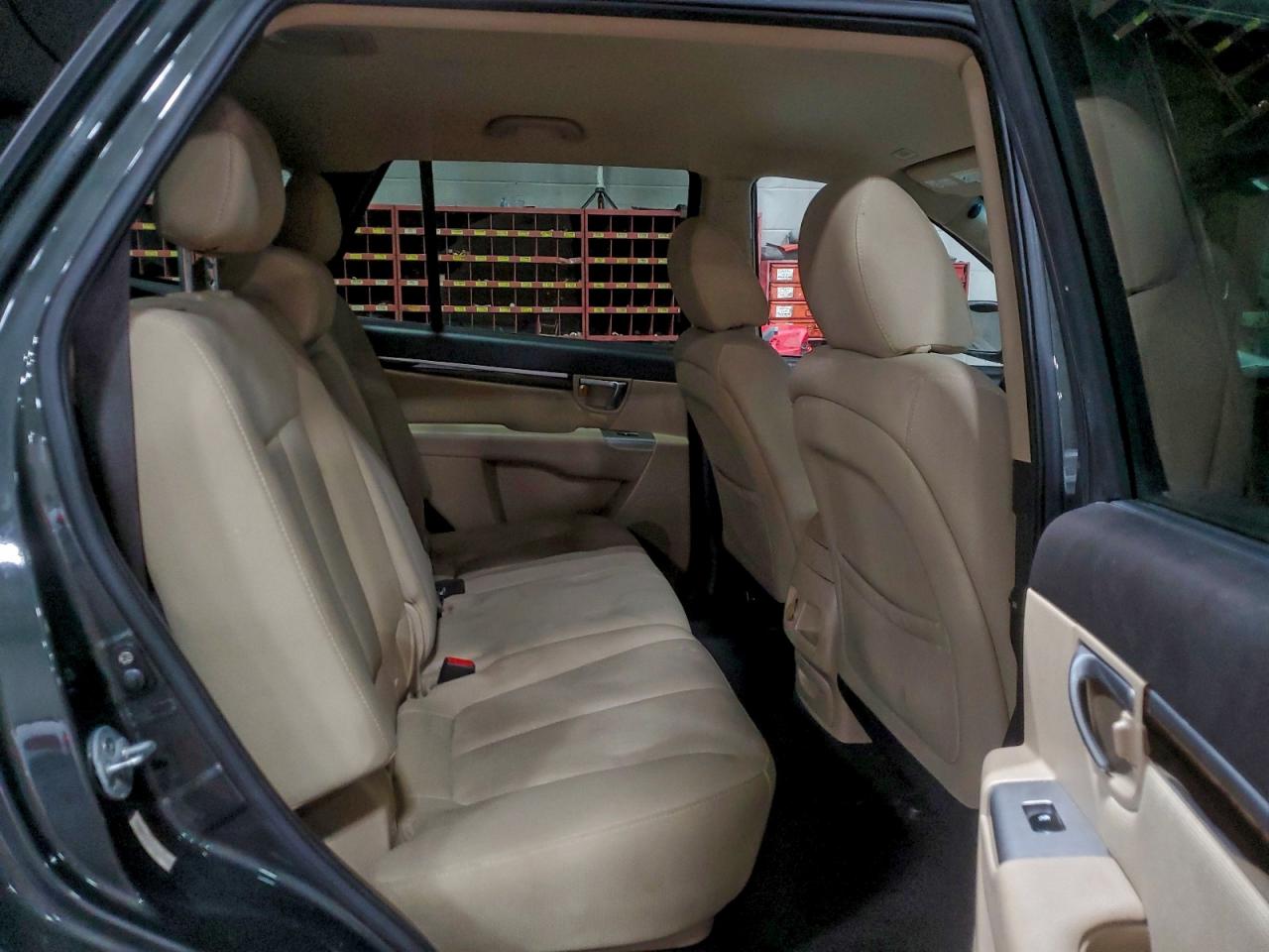 2010 HYUNDAI SANTA FE GLS photo 11