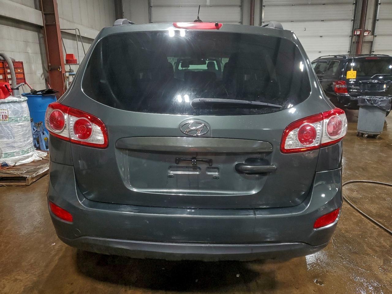 2010 HYUNDAI SANTA FE GLS photo 6