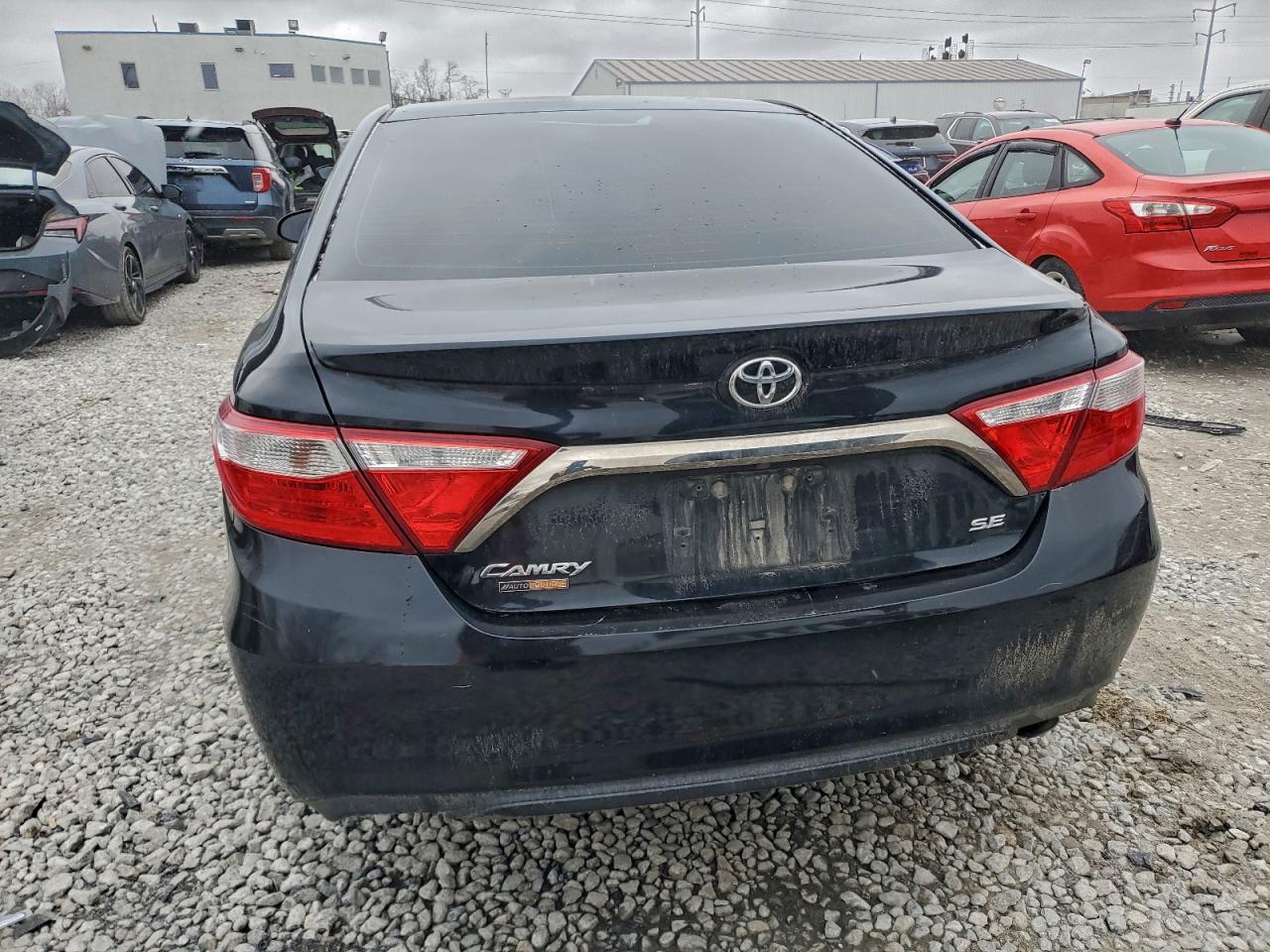 2017 TOYOTA CAMRY LE photo 6