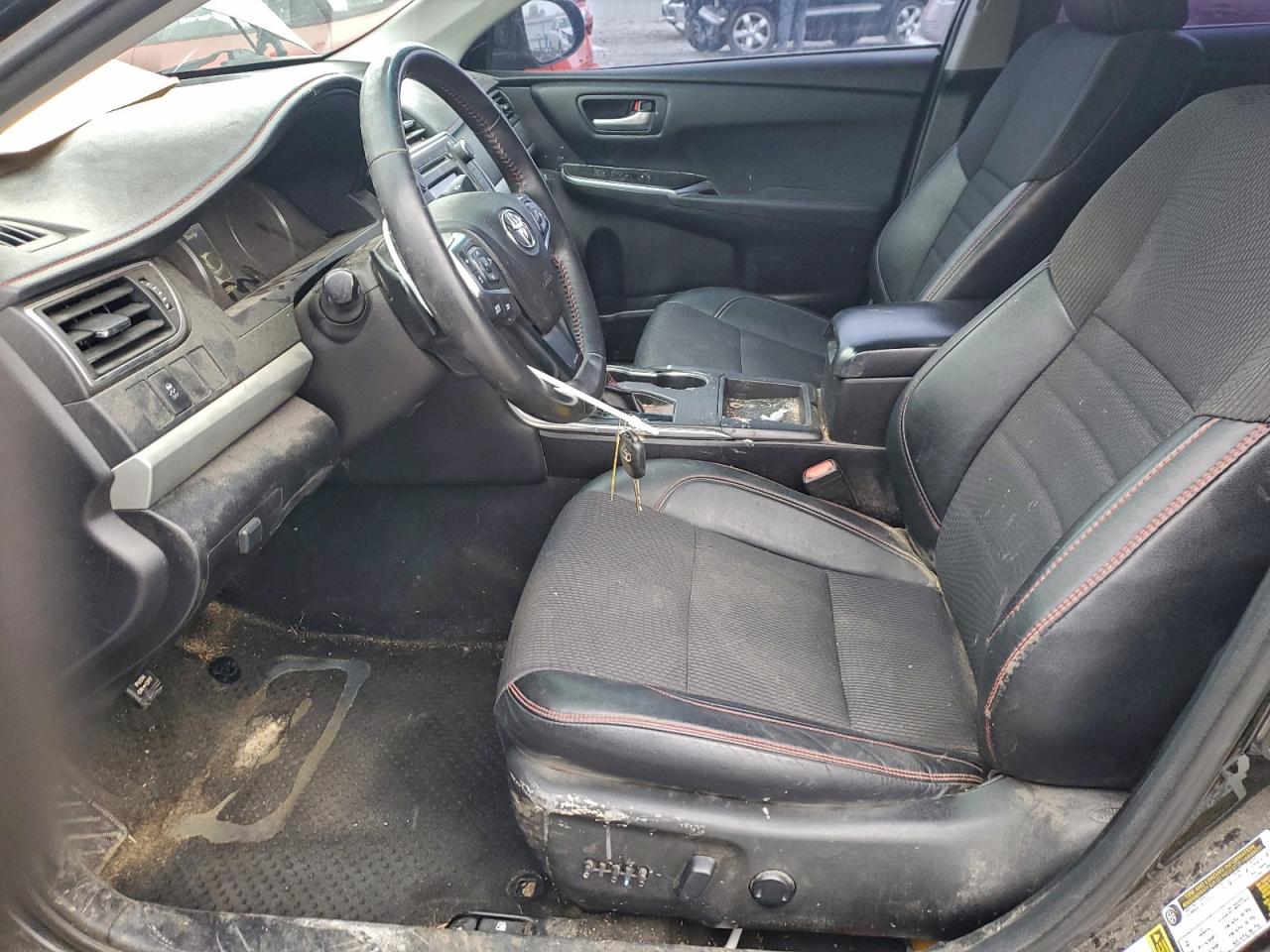 2017 TOYOTA CAMRY LE photo 7