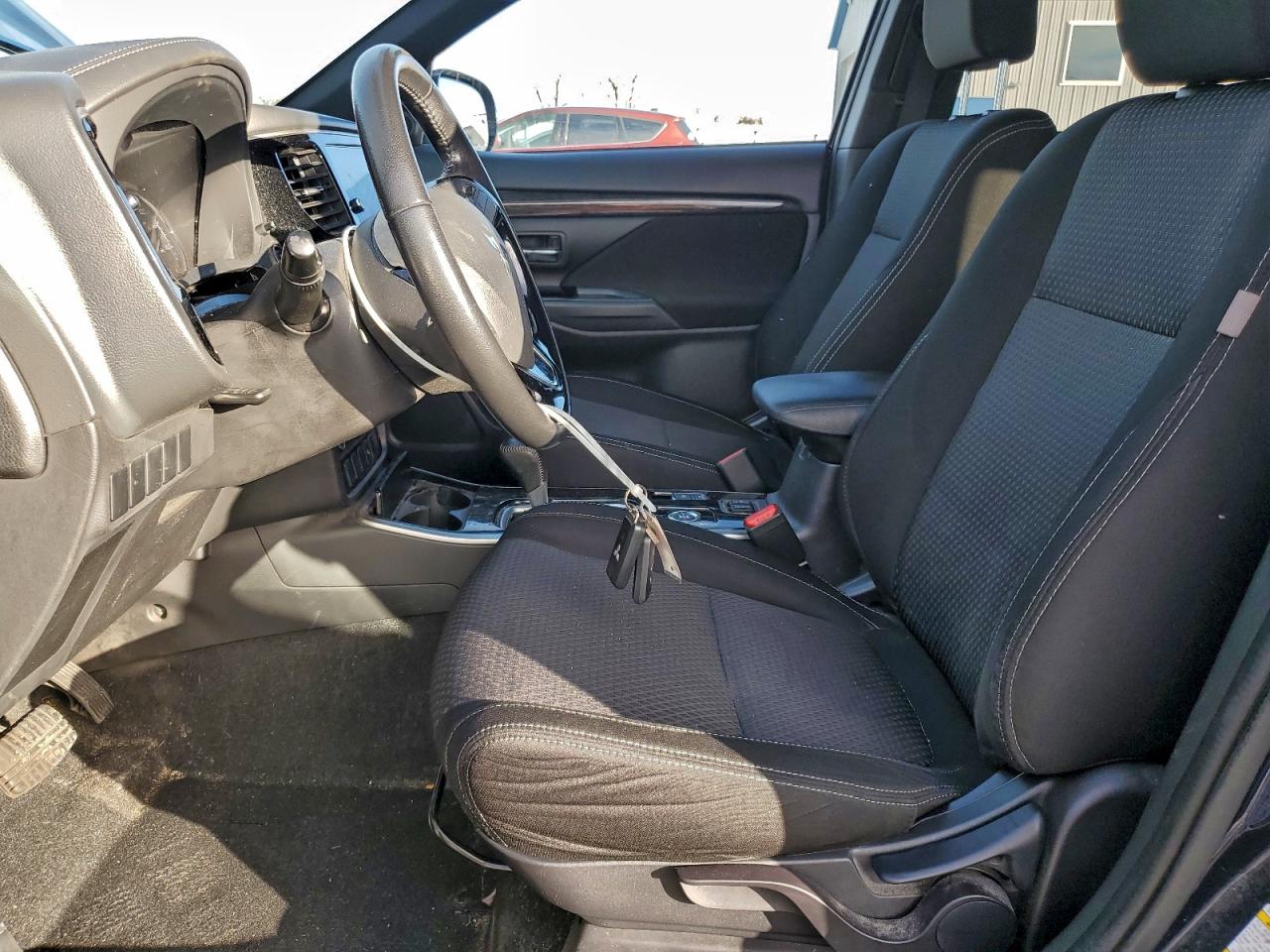 2018 MITSUBISHI OUTLANDER SE photo 7