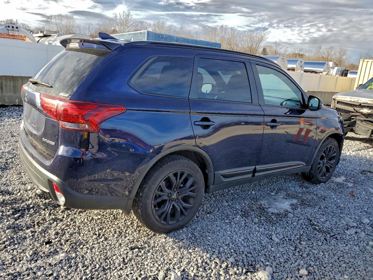 2018 MITSUBISHI OUTLANDER SE photo 3