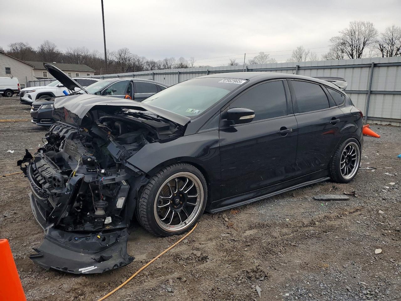 2017 FORD FOCUS