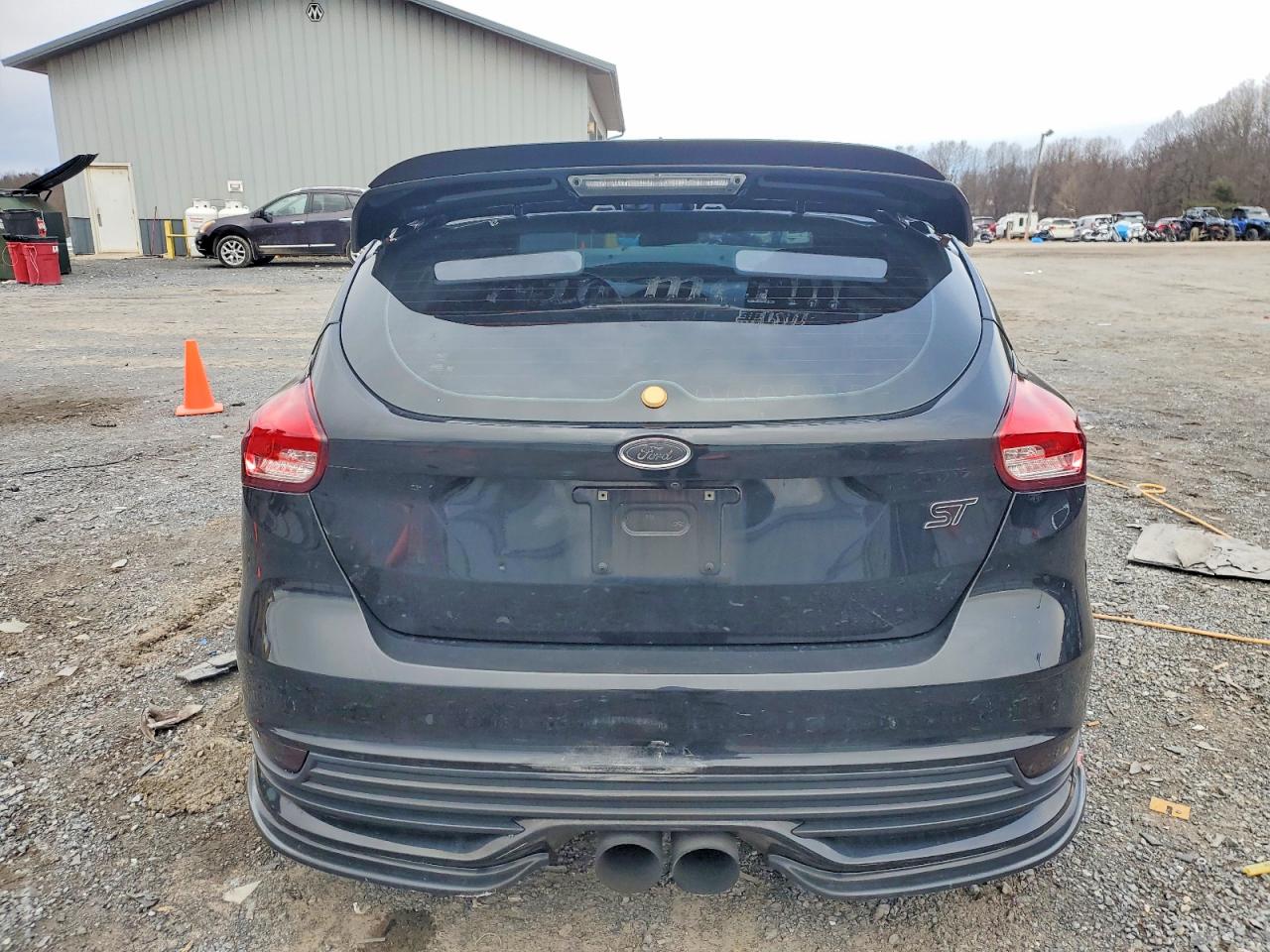 2017 FORD FOCUS ST photo 6