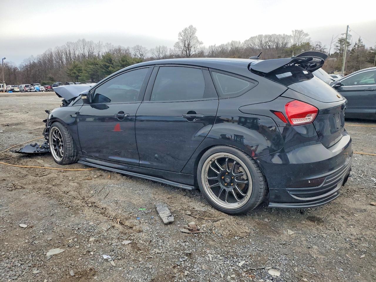 2017 FORD FOCUS ST photo 2