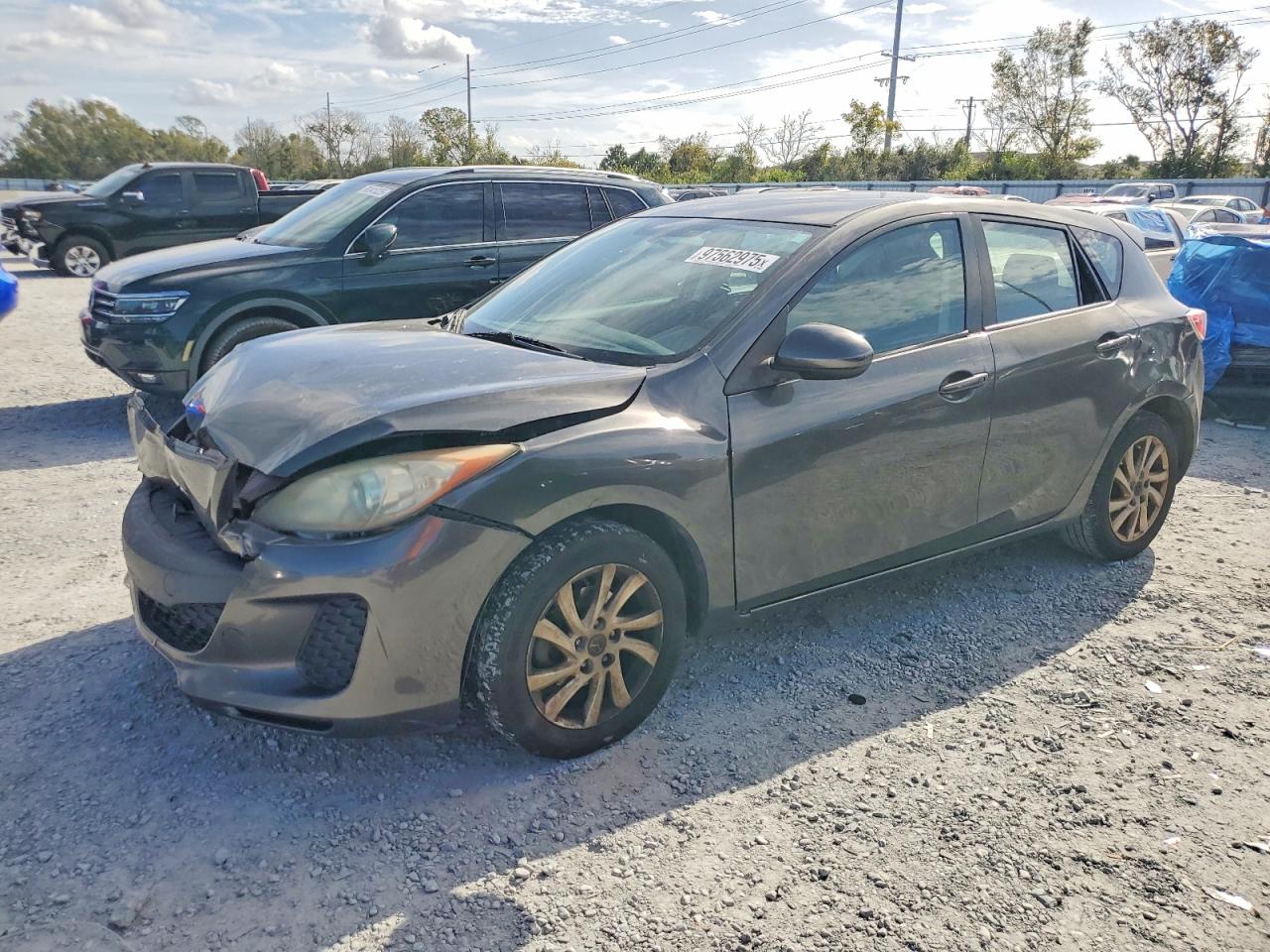 2013 MAZDA 3