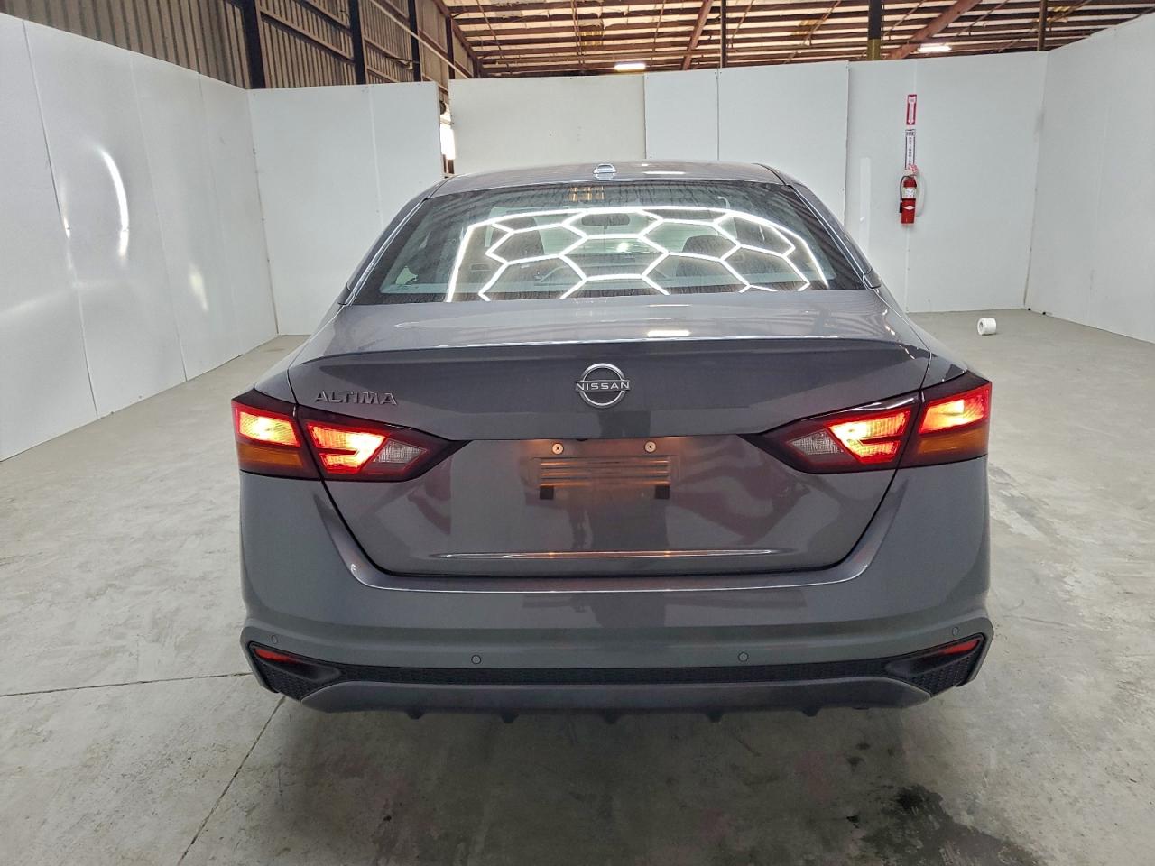 2025 NISSAN ALTIMA SV photo 16