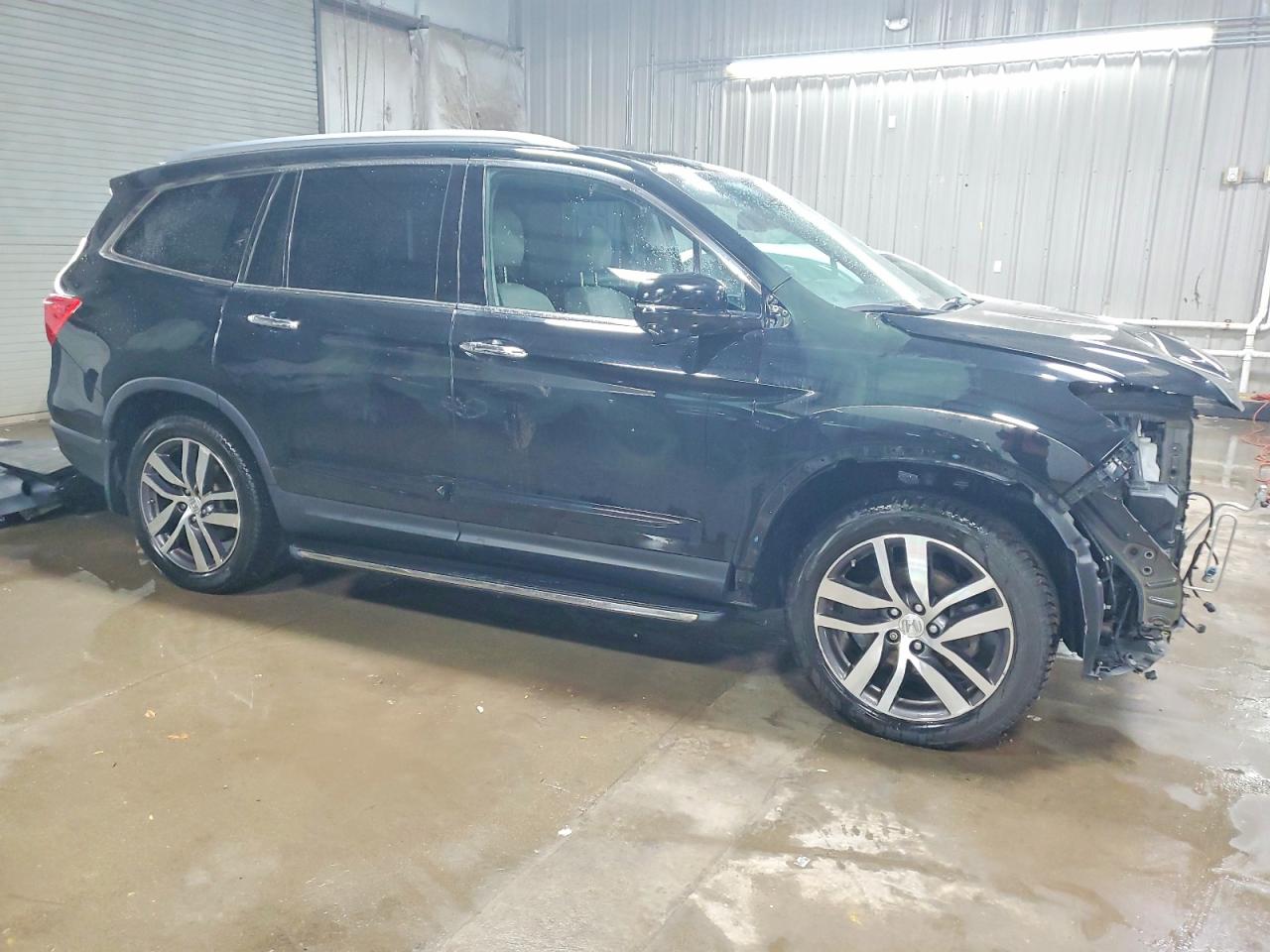 2016 HONDA PILOT TOURING photo 4