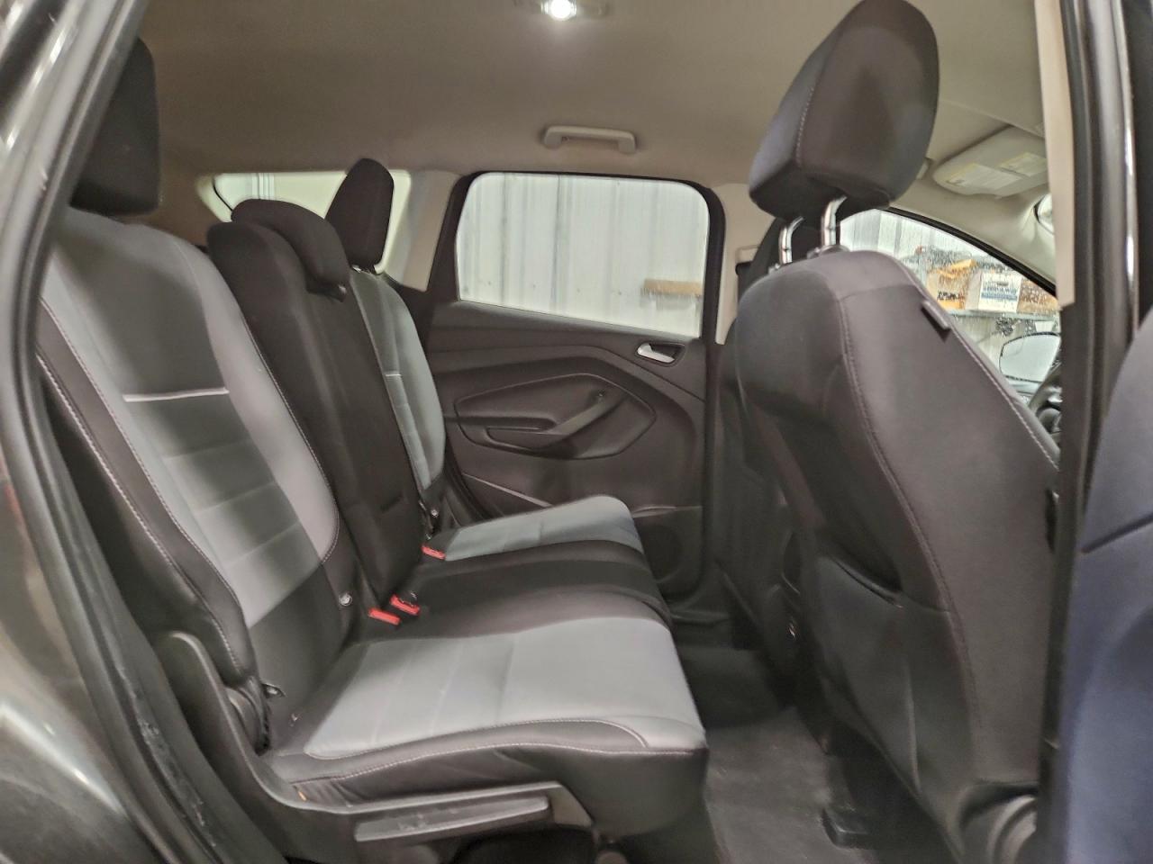 2015 FORD ESCAPE SE photo 11