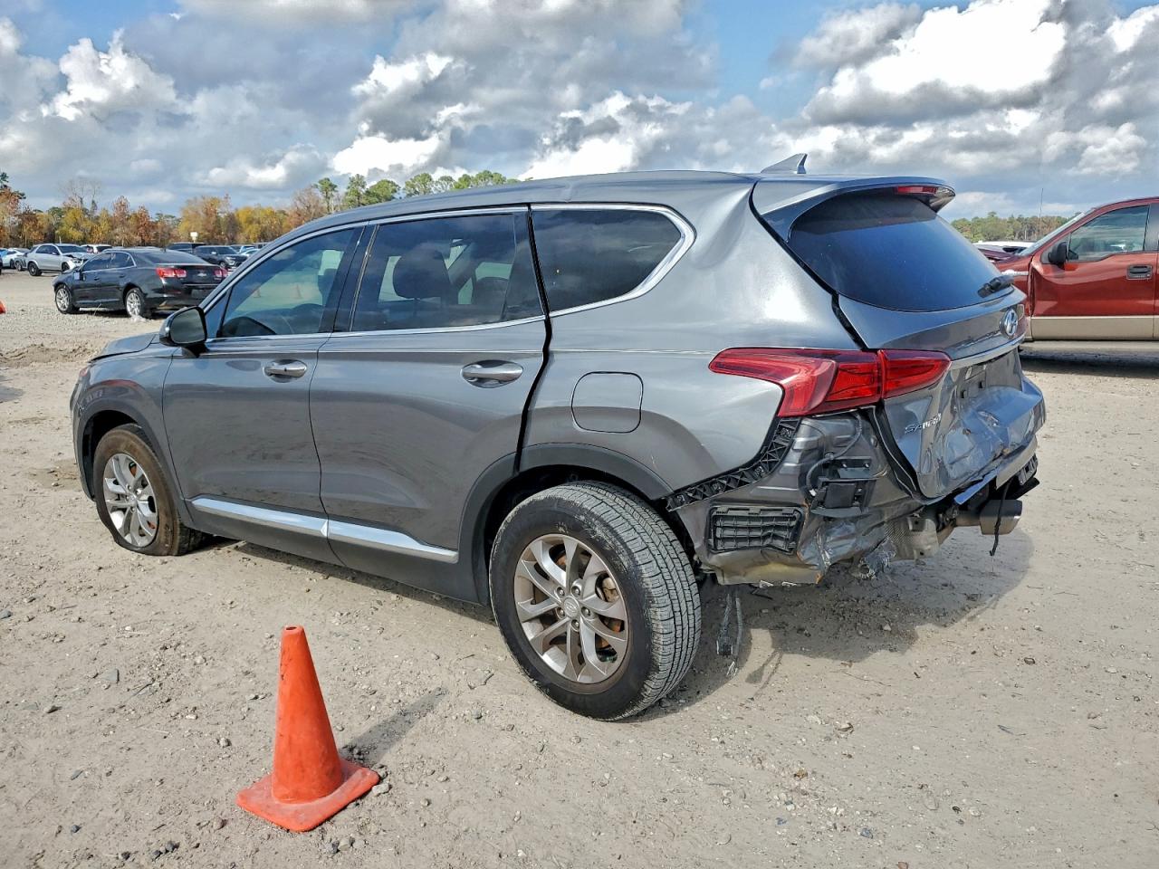2019 HYUNDAI SANTA FE SEL photo 2