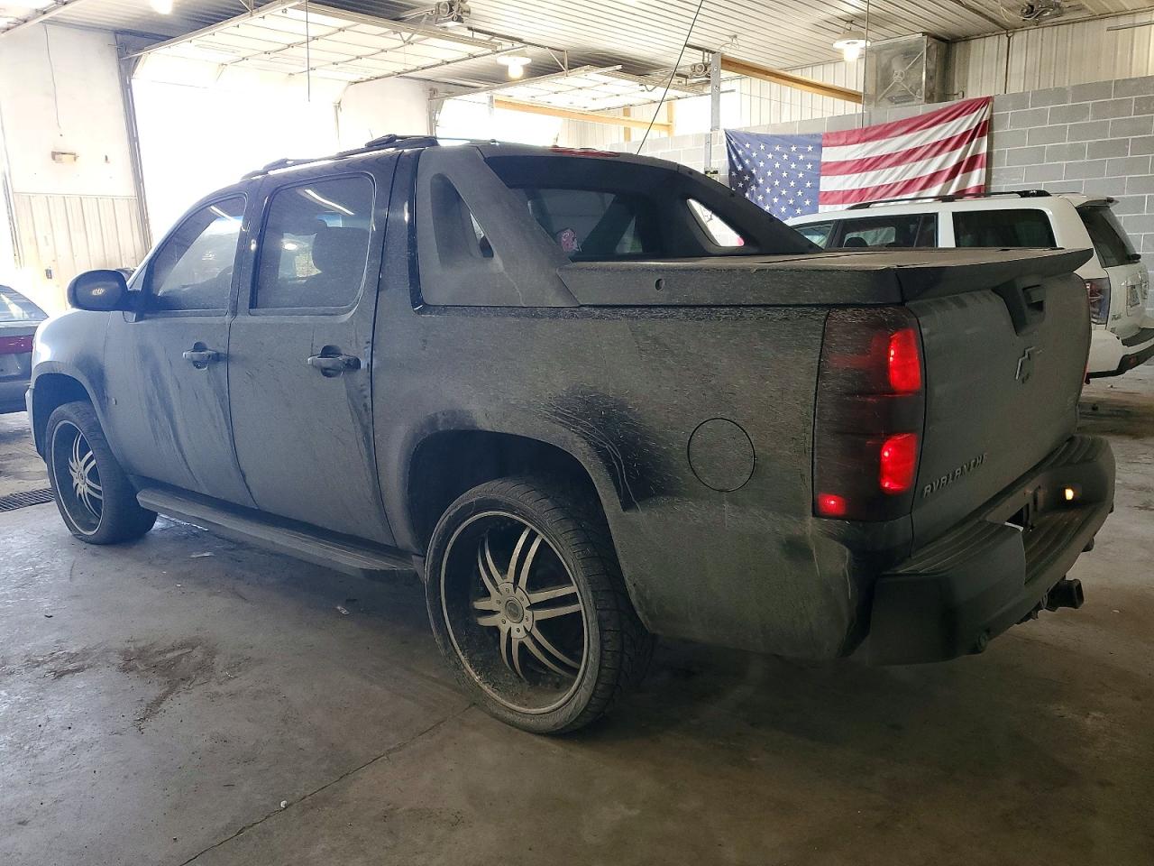 2008 CHEVROLET AVALANCHE K1500 photo 2