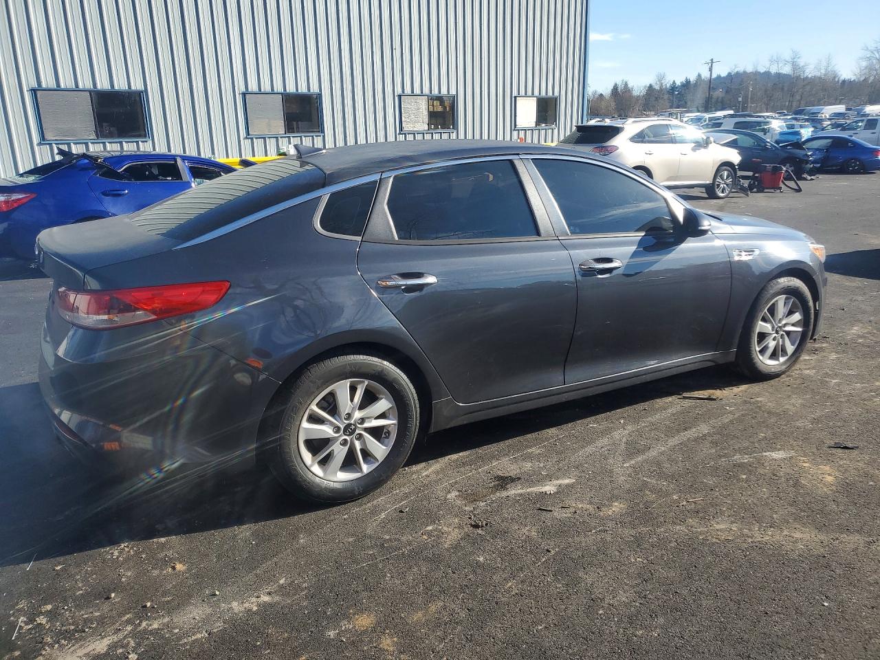 2016 KIA OPTIMA LX photo 3