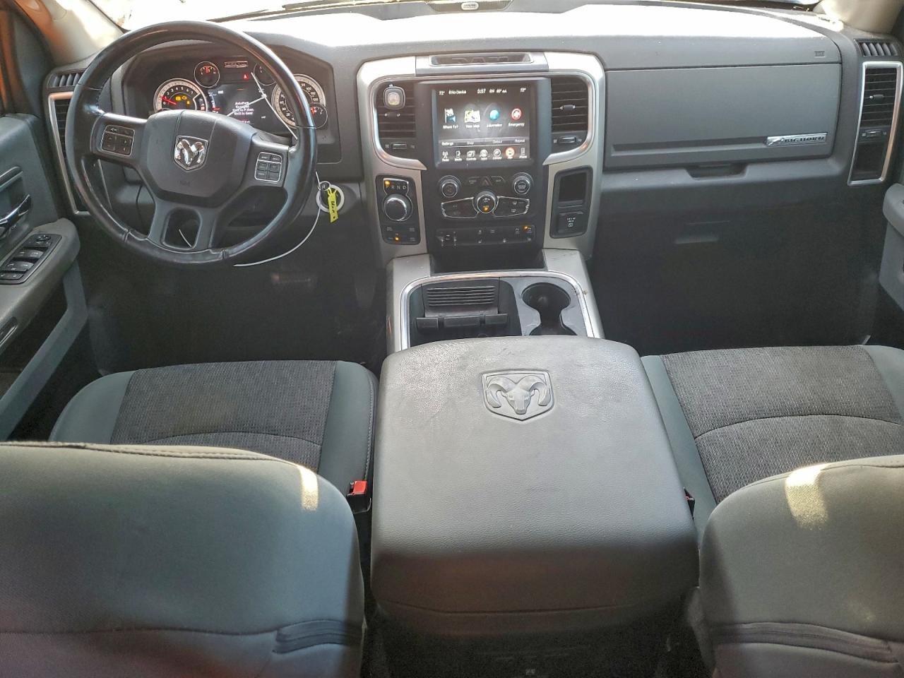 2017 RAM 1500 SLT photo 15