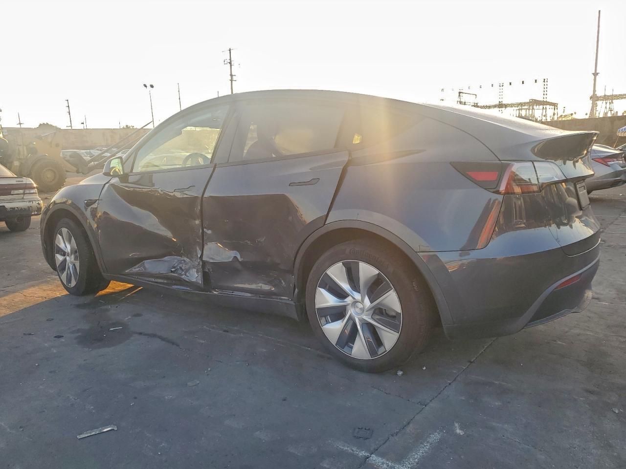 2021 TESLA MODEL Y photo 2