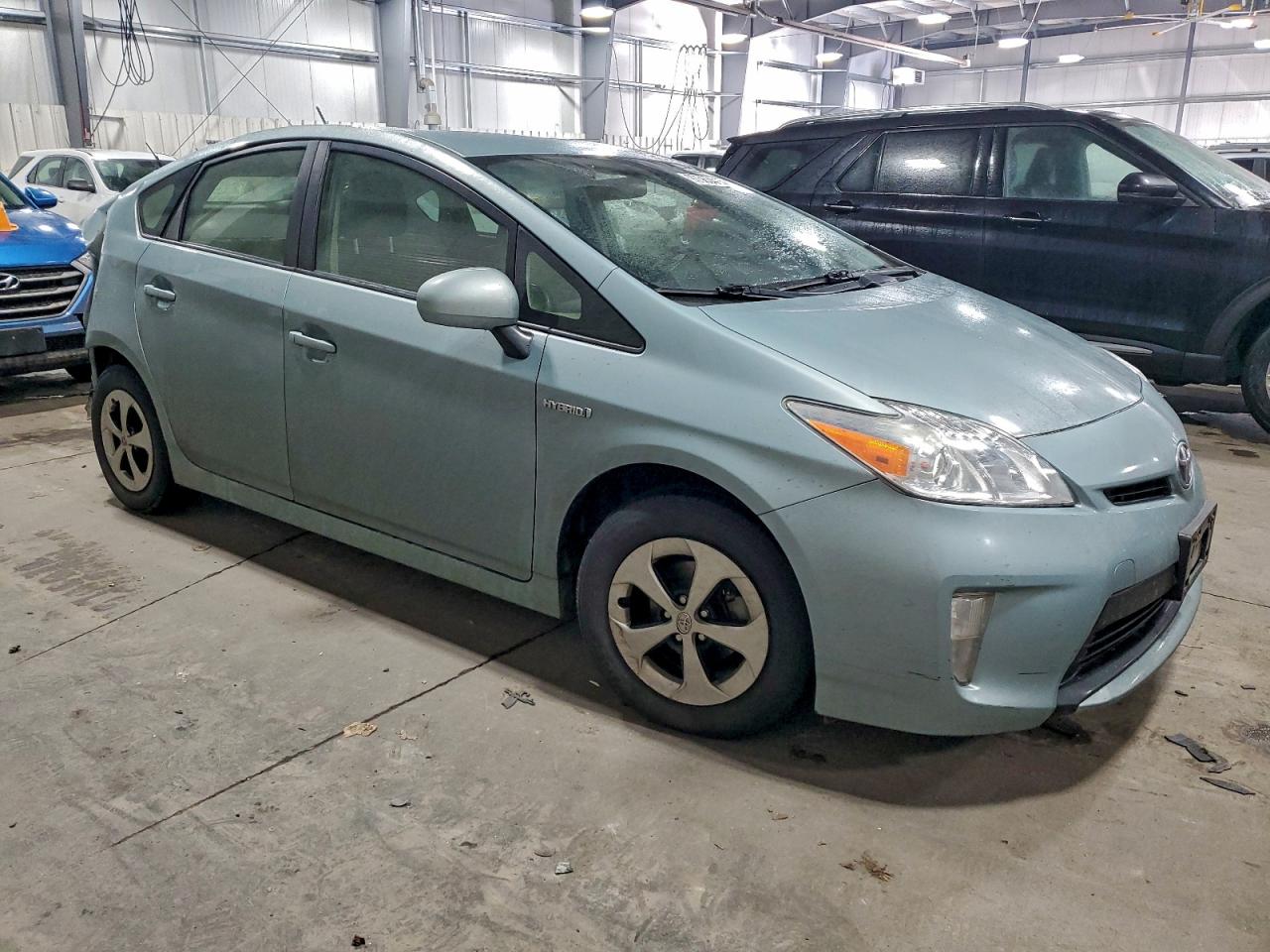 2015 TOYOTA PRIUS photo 7
