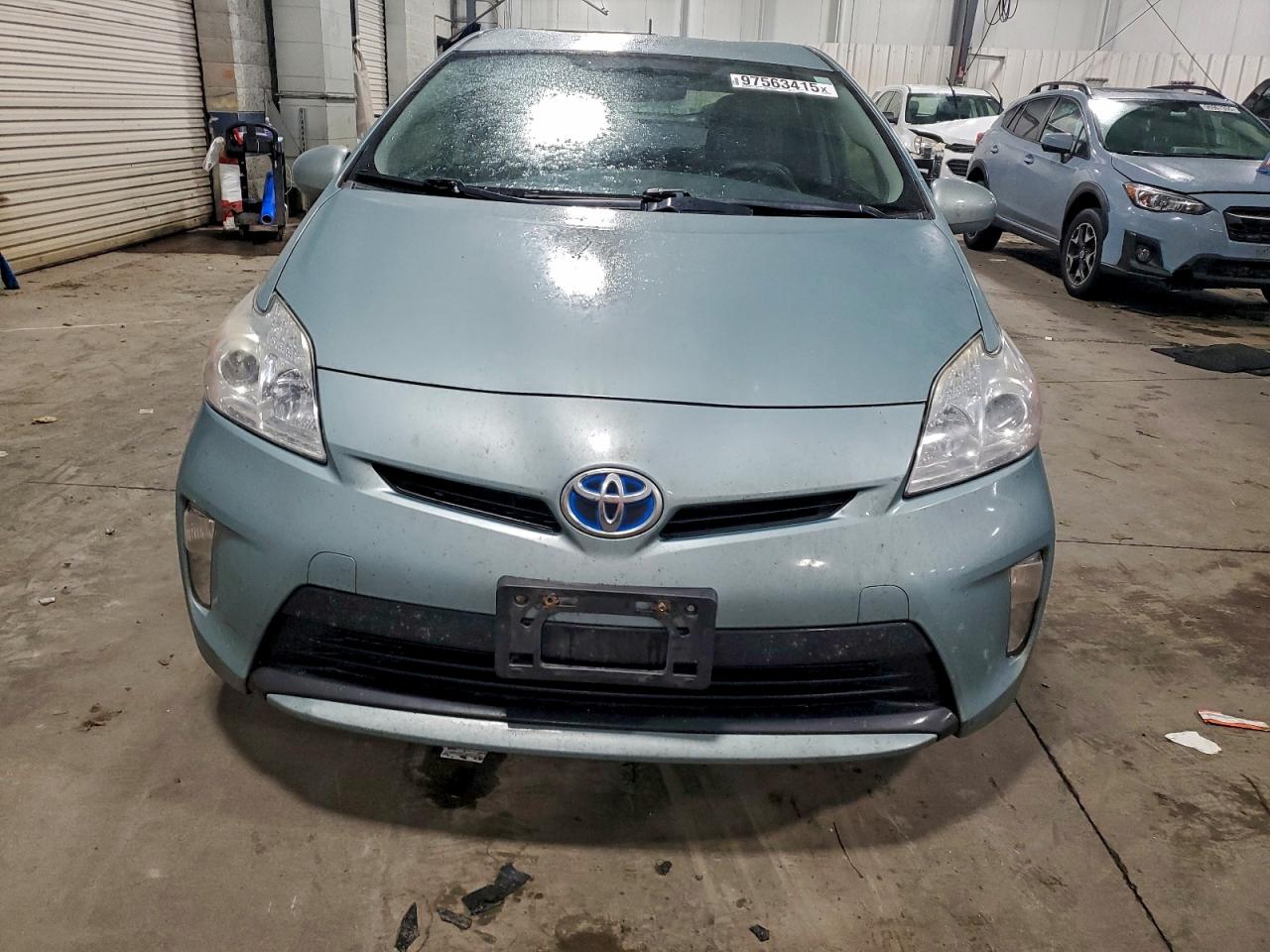 2015 TOYOTA PRIUS photo 9