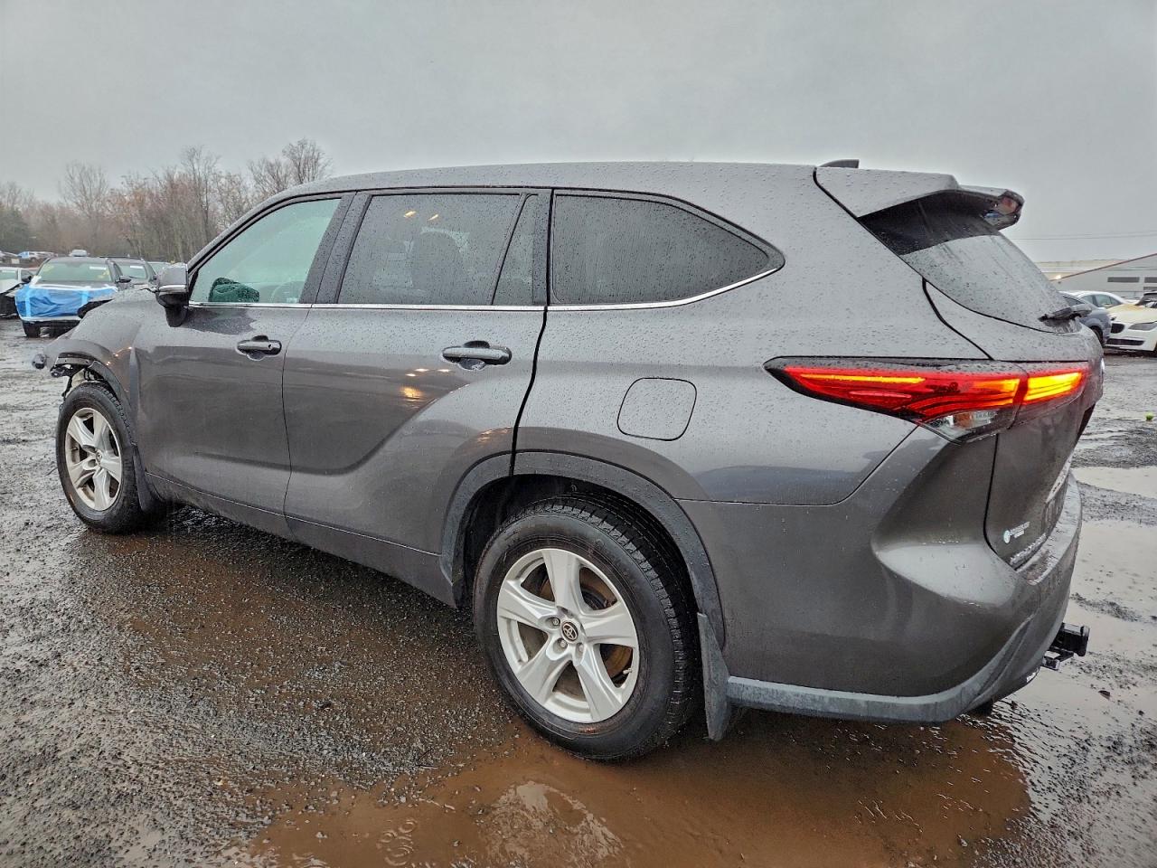 2022 TOYOTA HIGHLANDER L photo 4