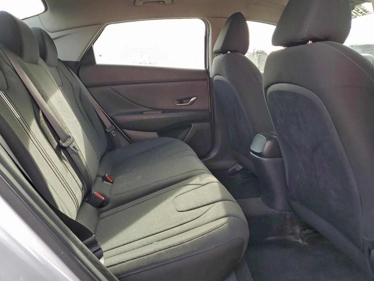 2021 HYUNDAI ELANTRA SEL photo 10