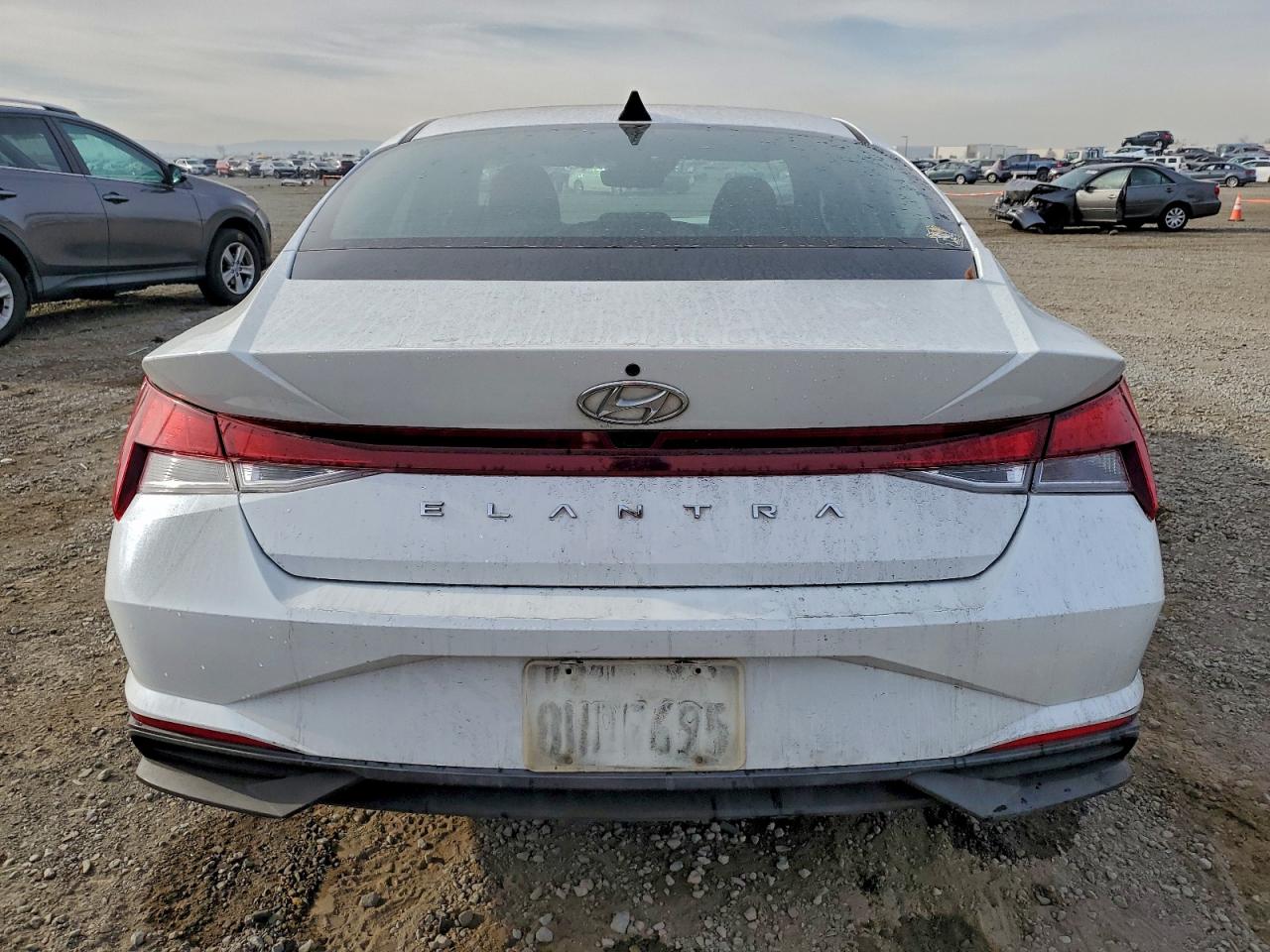 2021 HYUNDAI ELANTRA SEL photo 6