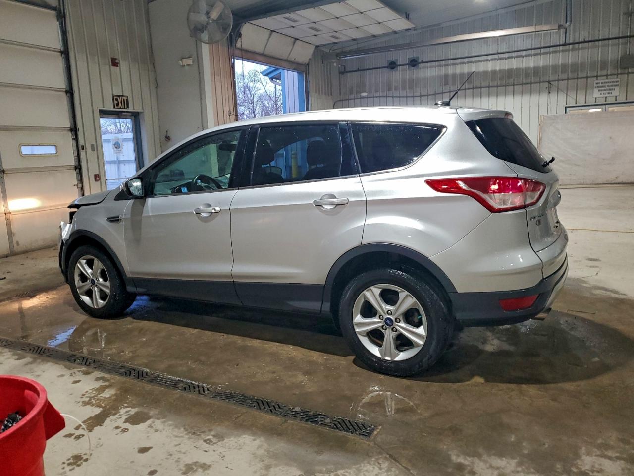 2015 FORD ESCAPE SE photo 2