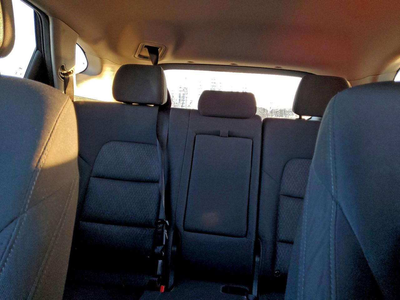 2017 HYUNDAI TUCSON SE photo 10