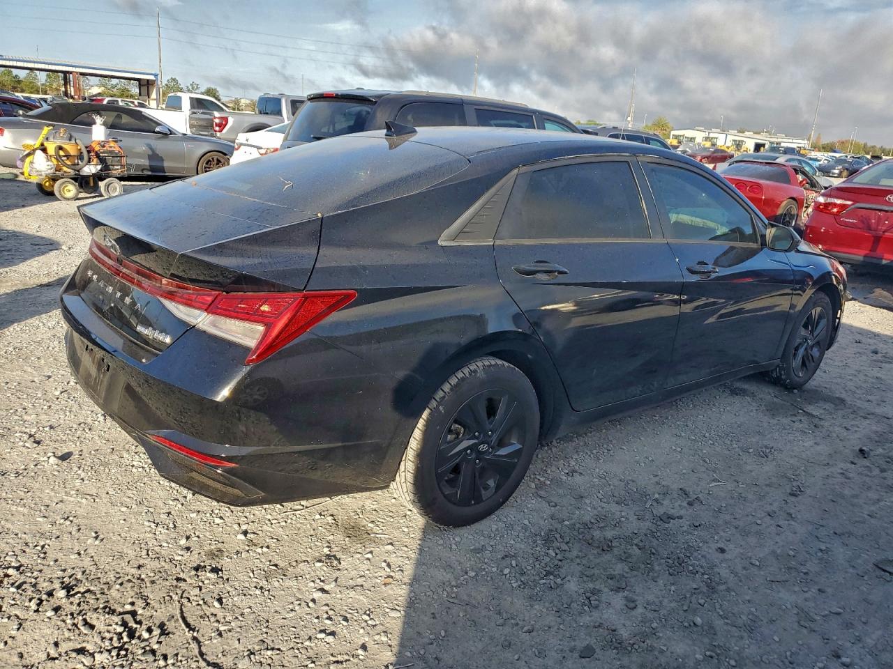 2023 HYUNDAI ELANTRA BLUE photo 3