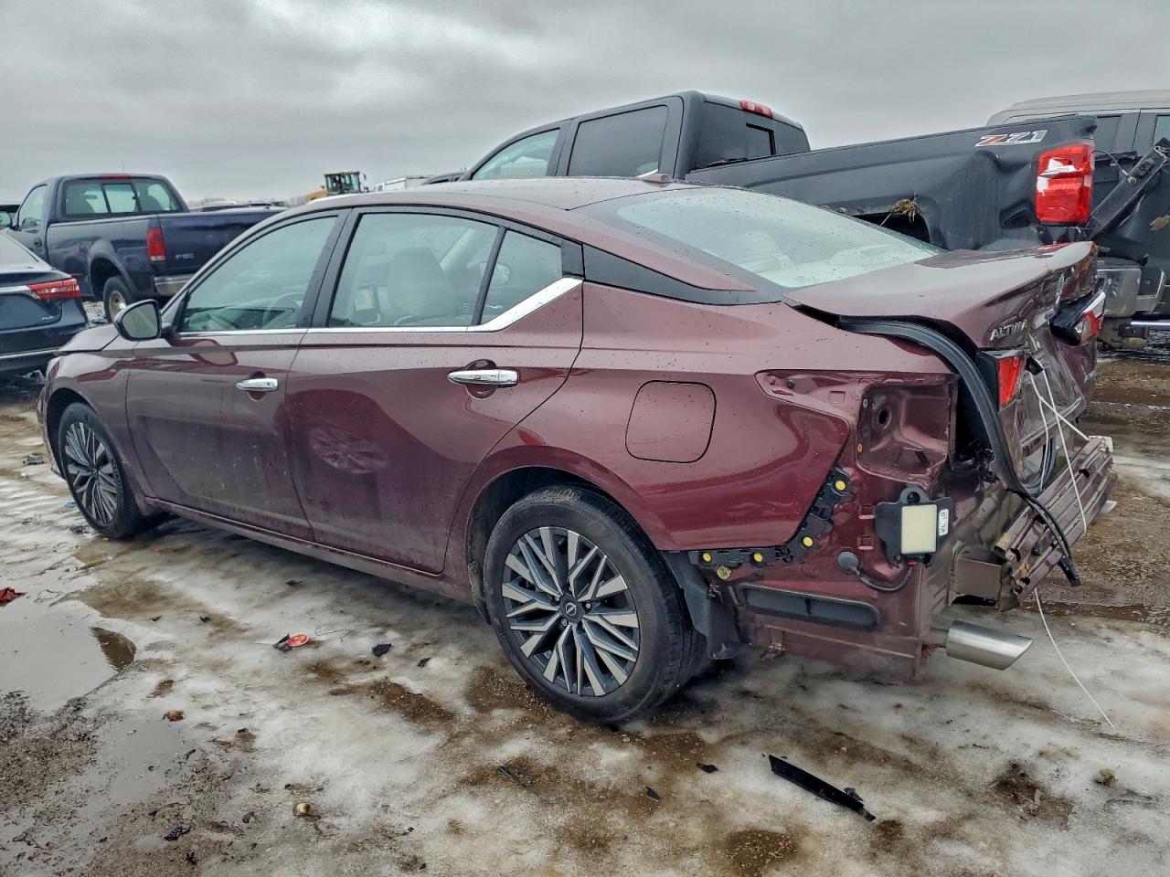 2024 NISSAN ALTIMA SV photo 2