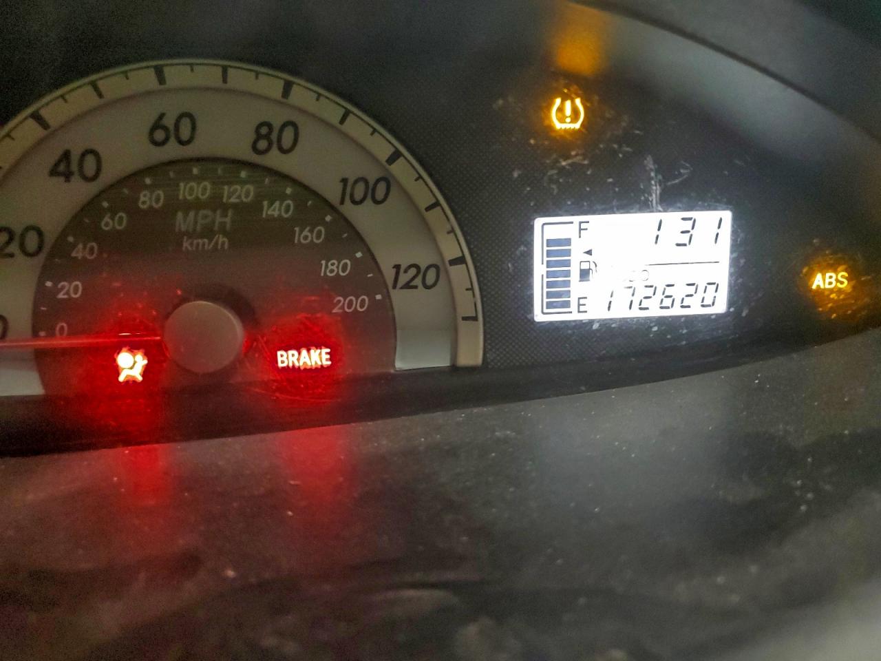 2008 TOYOTA YARIS photo 9