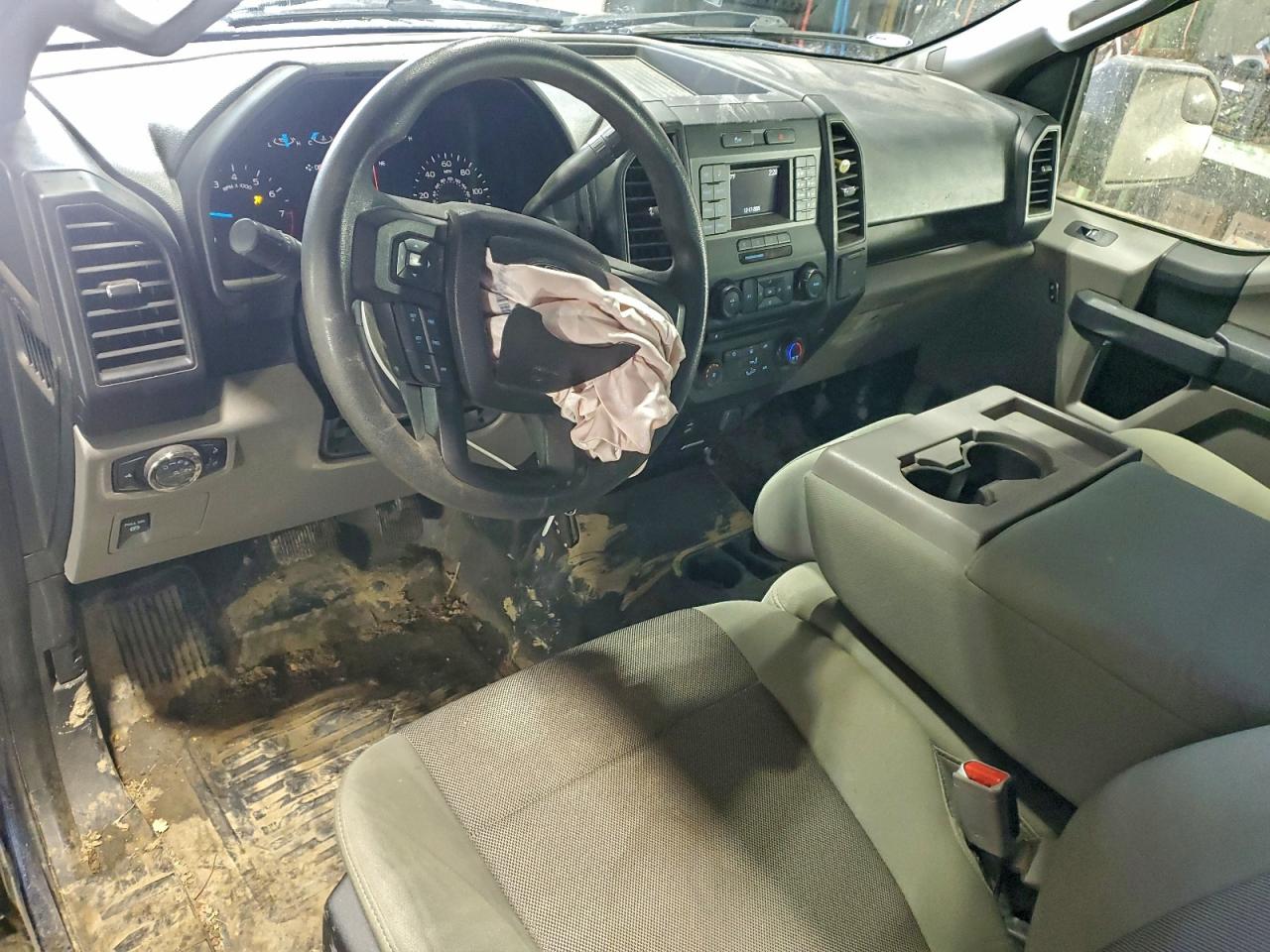 2017 FORD F150 photo 8