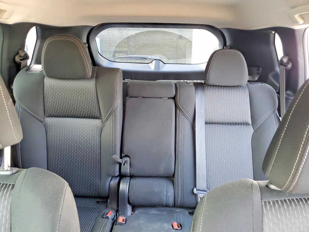 2024 MITSUBISHI OUTLANDER ES photo 10